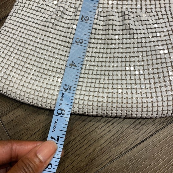 Vintage Metal Mesh purse clutch crossbody white - Picture 8 of 8